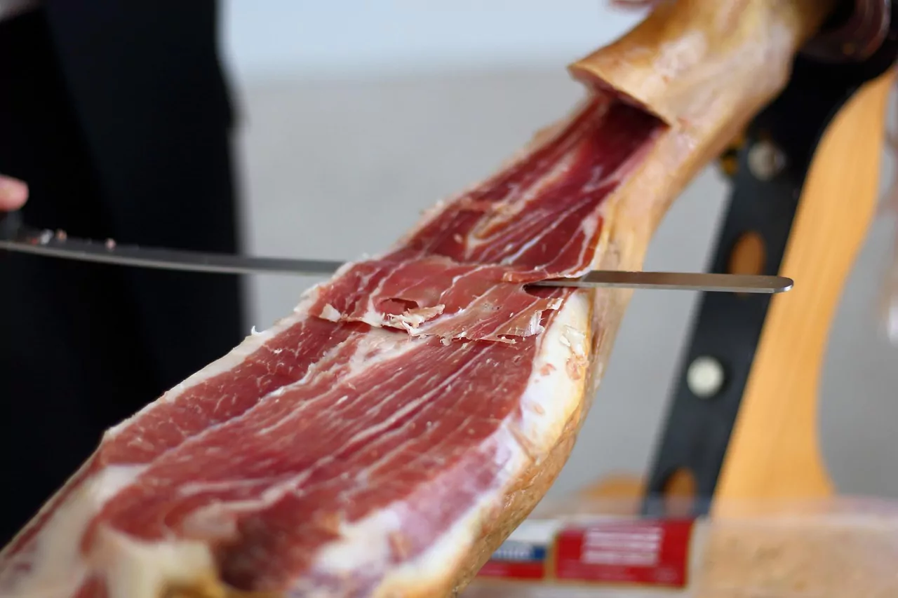 ¿Cómo se pone un jamón en el jamonero? Tips